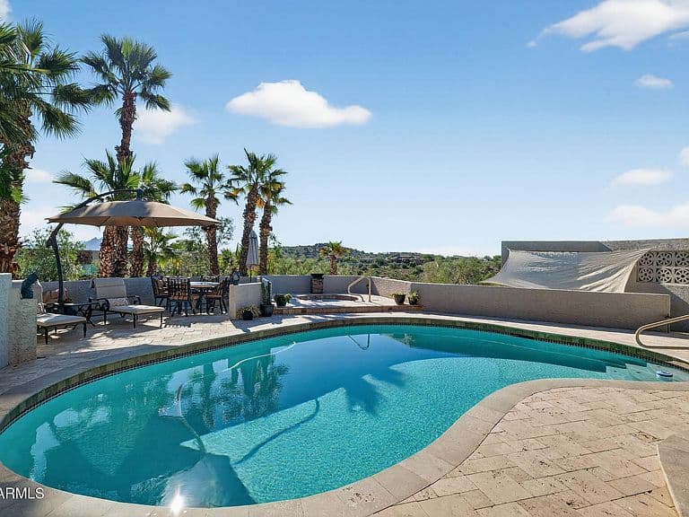 11050 N GARLAND Circle photo 4