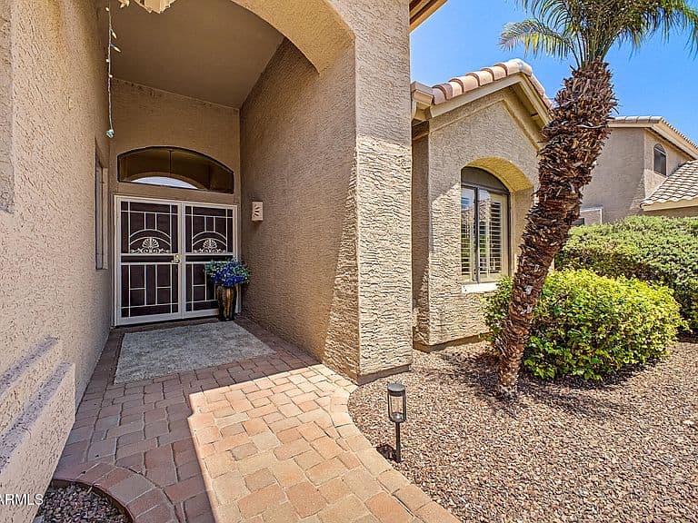 9608 E SUNBURST Drive photo 5