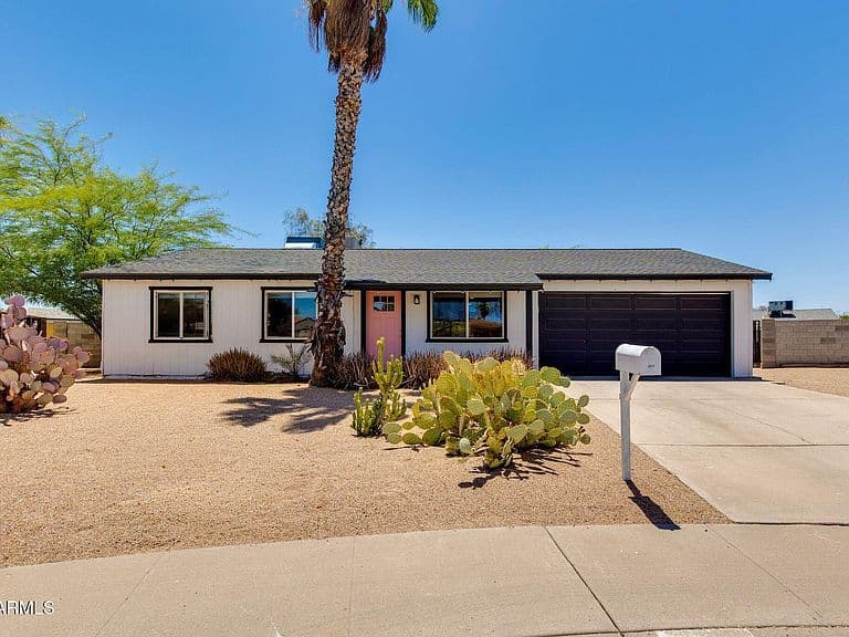 3625 E JANICE Way photo 2