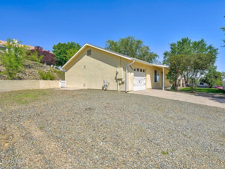 5450 N Robert Rd photo 4