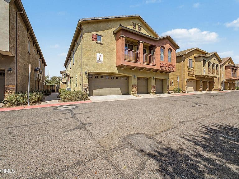 18250 N 32ND Street #1021 photo 2