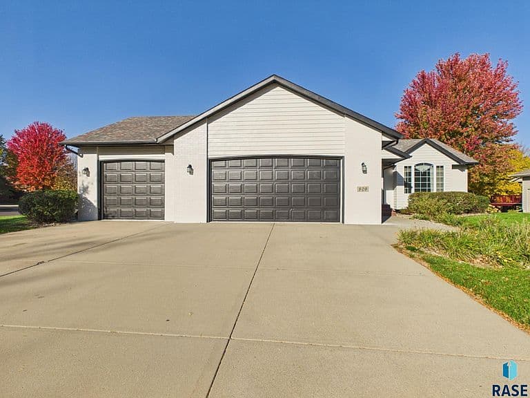 809 S Outlook Dr photo 2
