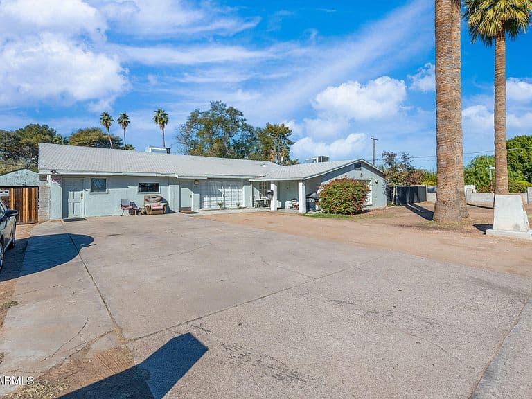 2642 N 31ST Street photo 2