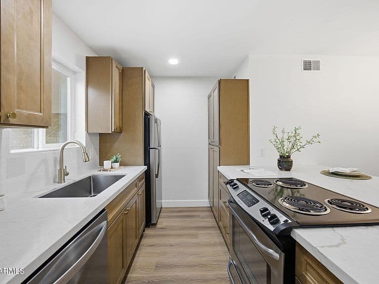 3119 N 38TH Street #8 photo 5
