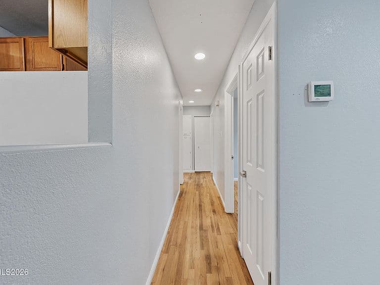 1330 Marne Dr photo 2