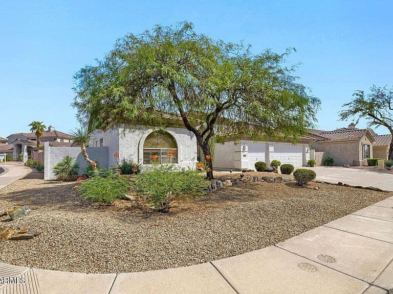 16611 S 16TH Avenue photo 1