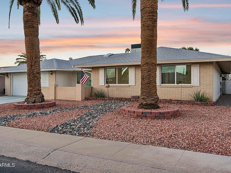 9522 W INDIAN HILLS Drive photo 3