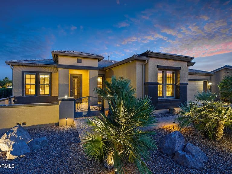 42333 W BLUE SUEDE SHOES Lane photo 2