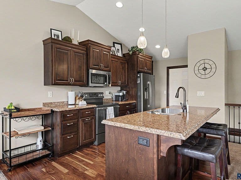 405 S Shebal Ave photo 5