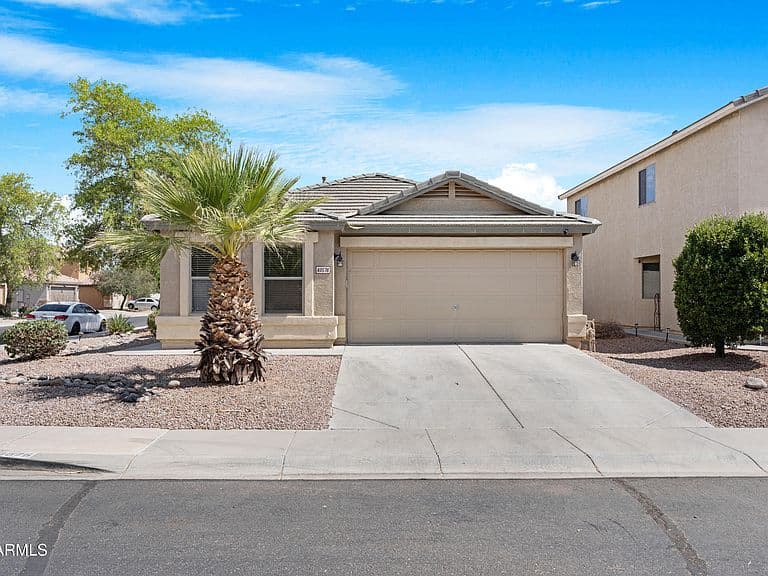 40576 W SANDERS Way photo 2