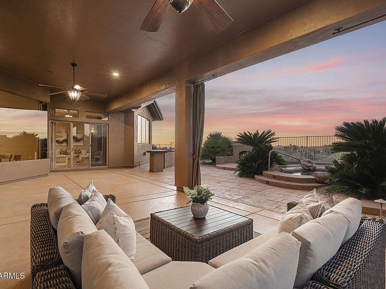 9812 E ROADRUNNER Drive photo 3