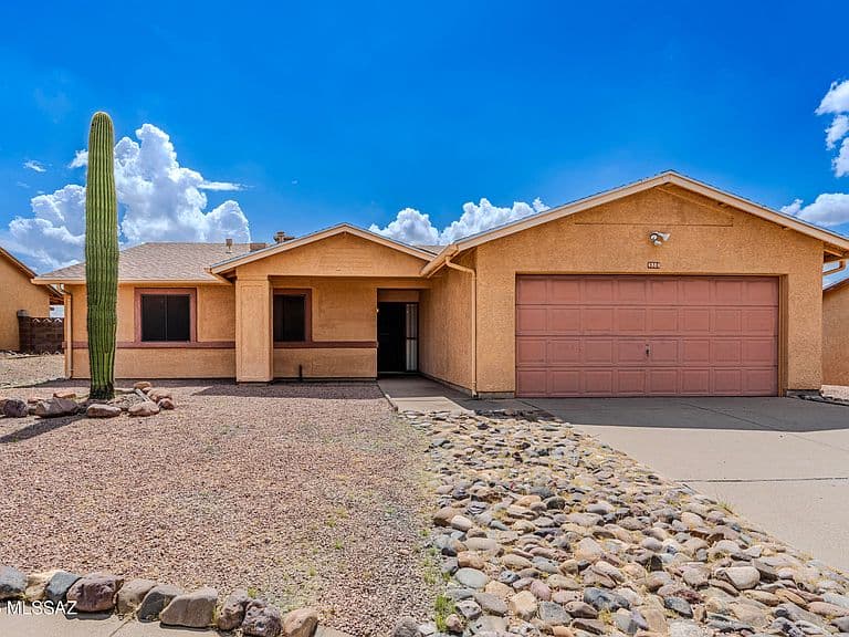 6889 N De Chelly Loop photo 2