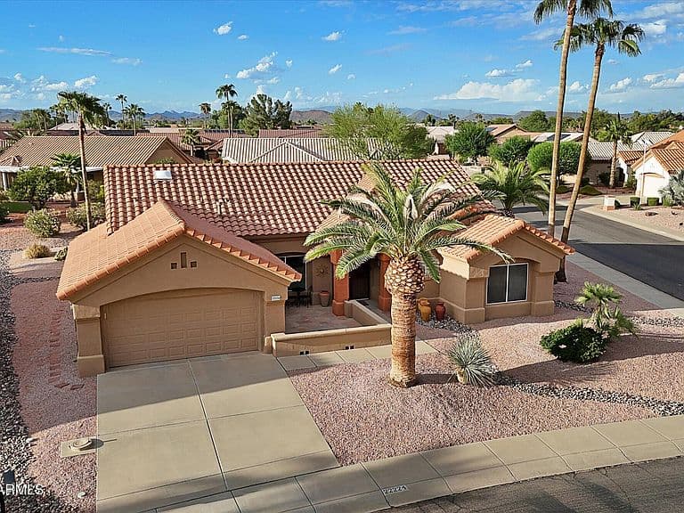 22224 N CHEYENNE Drive photo 2