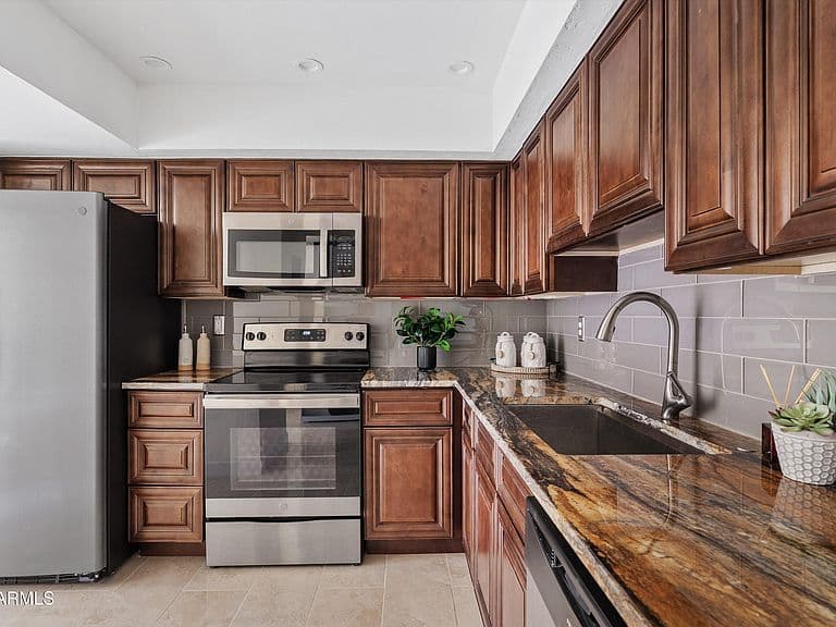 3702 E MONTEROSA Street #2 photo 1
