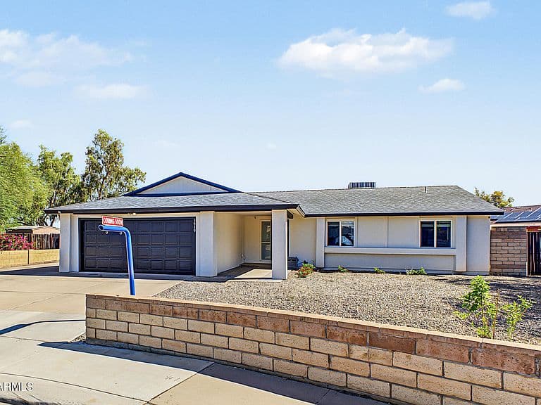 1919 N LONGMORE Street photo 1