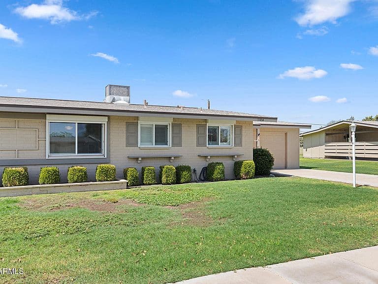 11034 N COGGINS Drive photo 5
