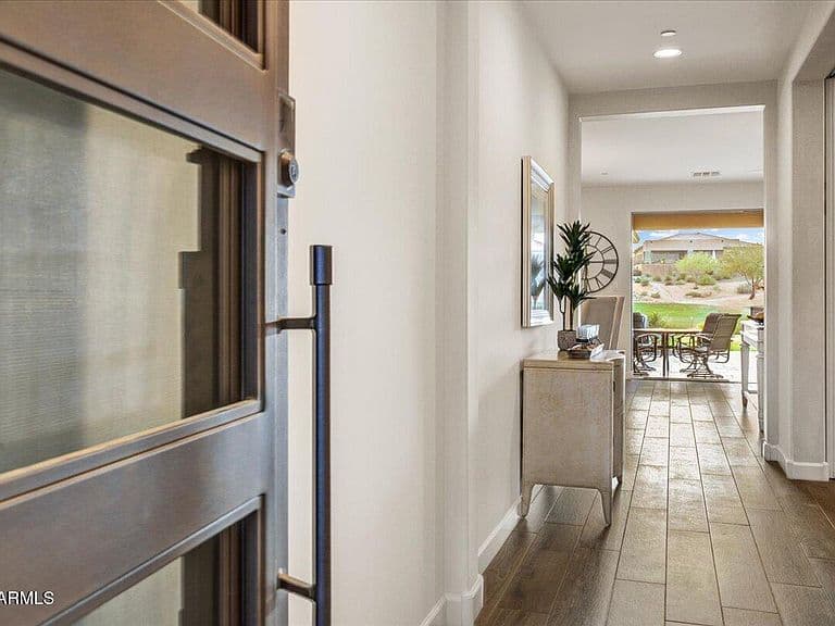 28504 N CAMEL ROCK Court photo 4