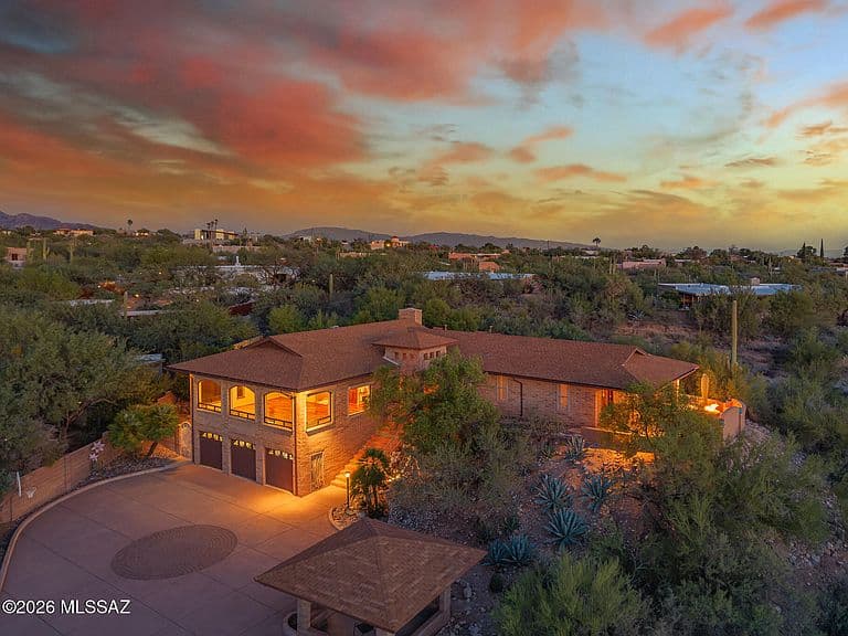 6602 N Catalina Ave photo 2