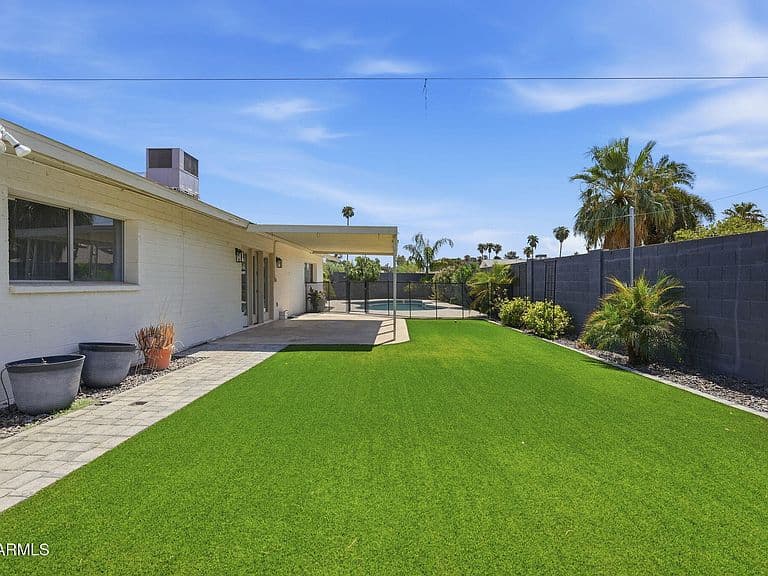 4422 S MCALLISTER Avenue photo 5