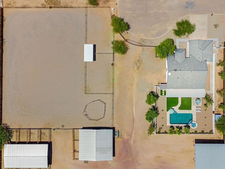 10529 W BEL AIR Circle photo 1