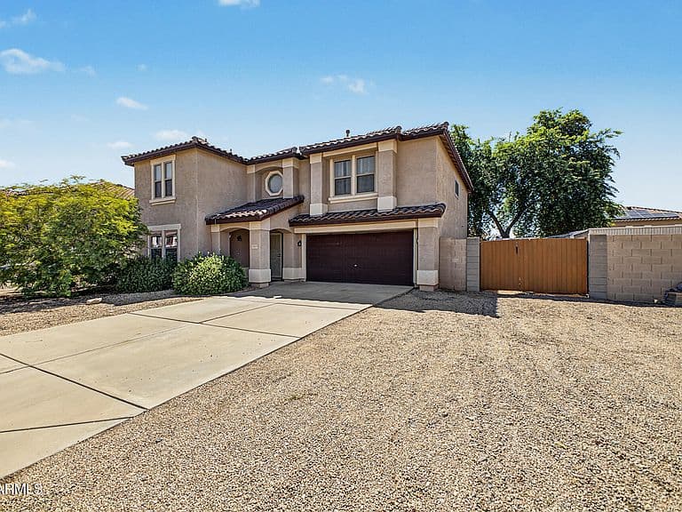 10609 W DALEY Lane photo 3