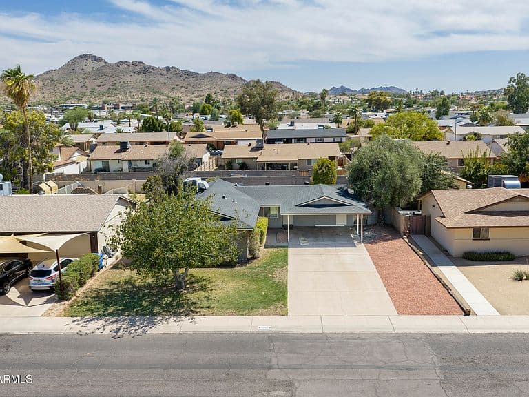 2243 E KAREN Drive photo 3