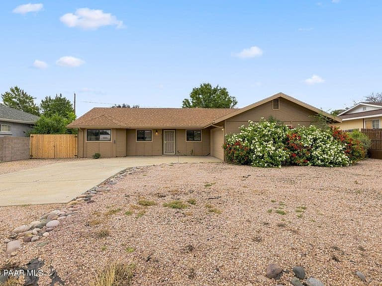 8435 E Sommer Dr photo 1