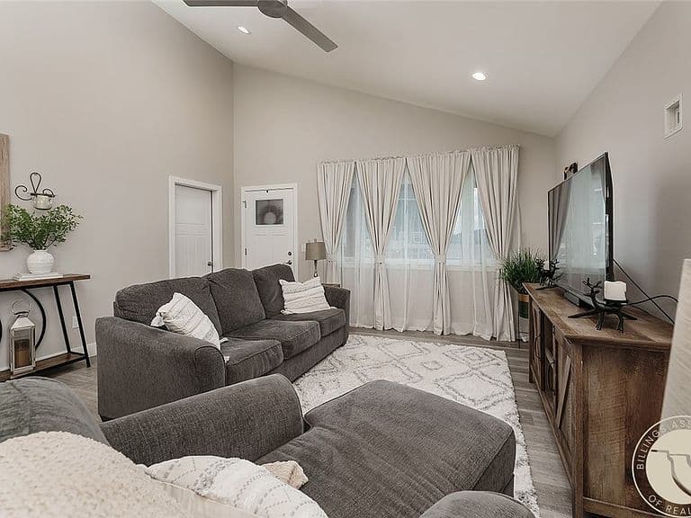 7101 Copper Bend Blvd photo 5