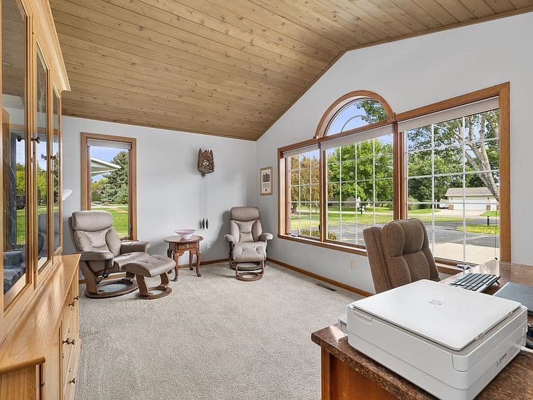 2600 Brookside Dr photo 3