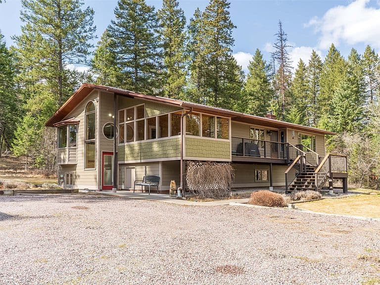 586 Hidden Valley Dr photo 5