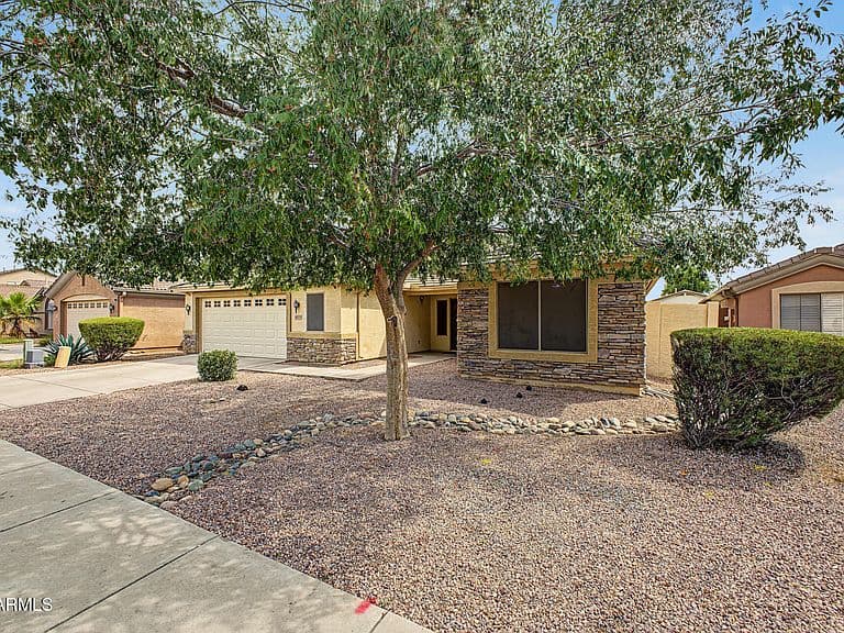 8525 W CHICKASAW Street photo 4