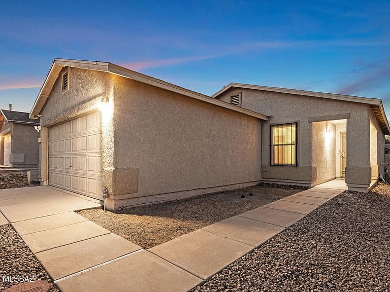 3732 W Fenton Way photo 1