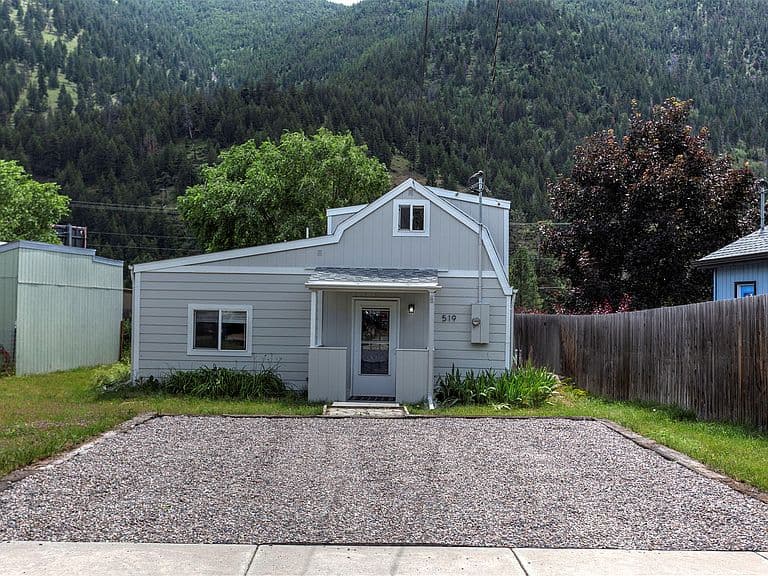 519 Iowa Ave photo 4