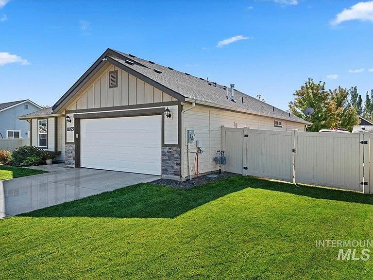 11075 W Romae St photo 4