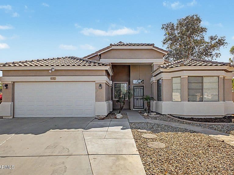 6302 N 69TH Drive photo 4