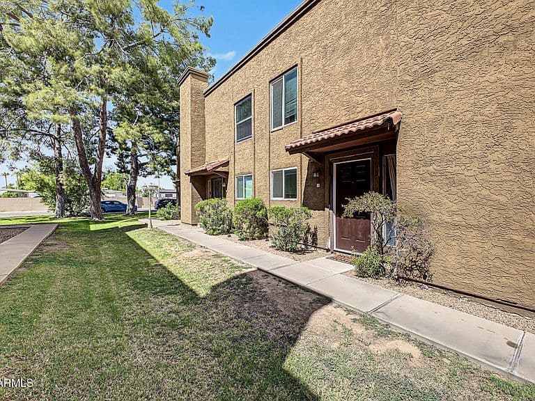 16225 N 30TH Street #3 photo 3