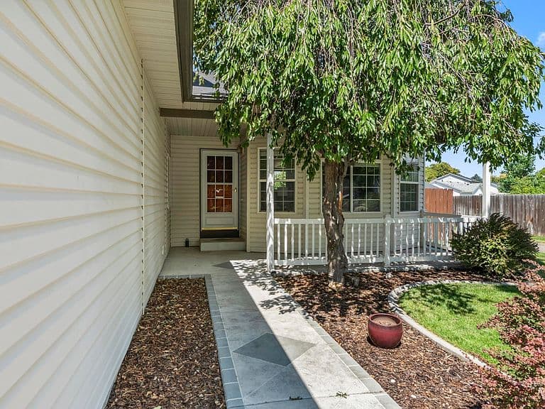 214 E Screech Owl Dr photo 5
