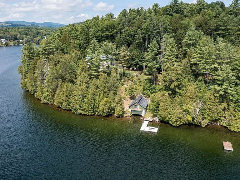 279 Shoreline Drive photo 1