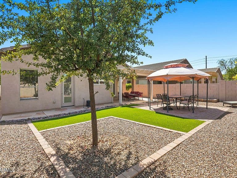 8844 E SHARON Drive photo 5