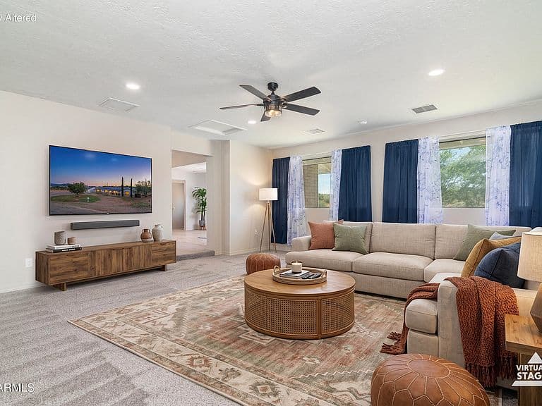 985 E SAGUARO Drive photo 5