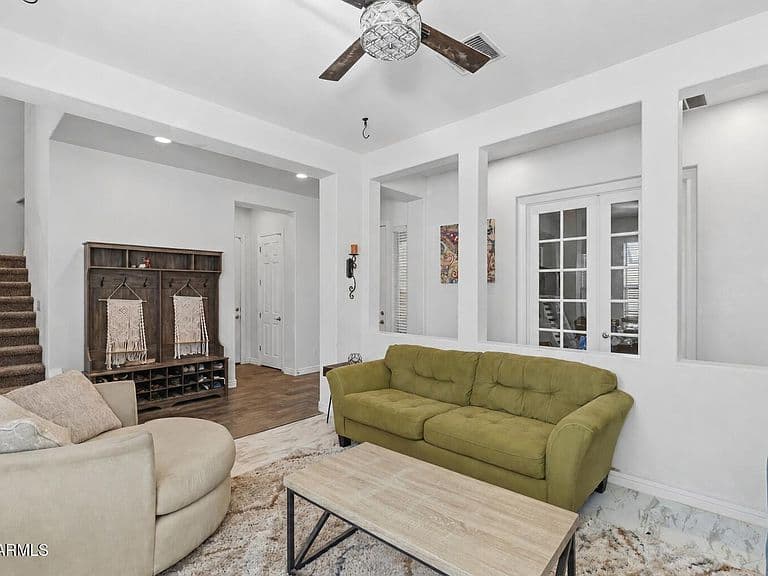 18387 W PARADISE Lane photo 4
