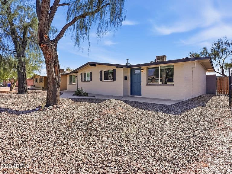 730 N DELAWARE Street photo 3