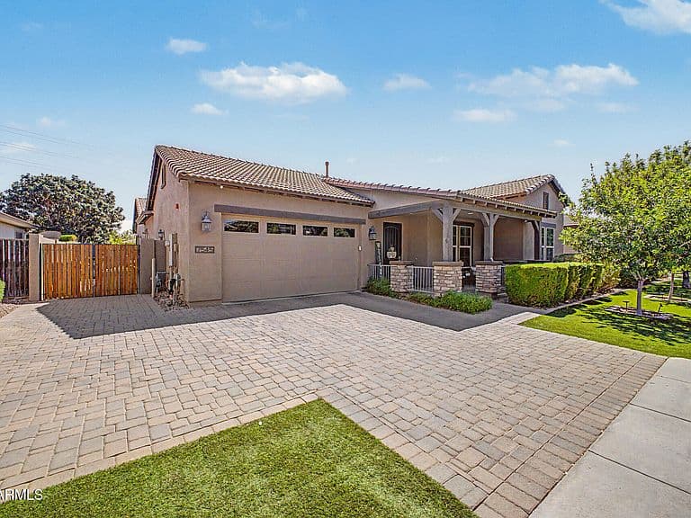7545 E POSADA Avenue photo 2