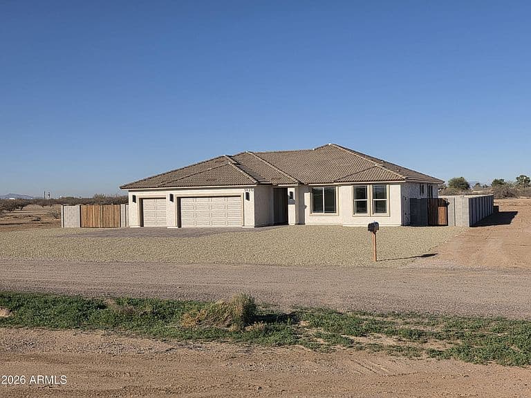 3820 N Palm Cir photo 5