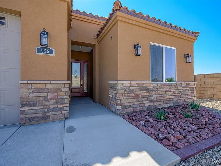 955 Athens Court photo 3