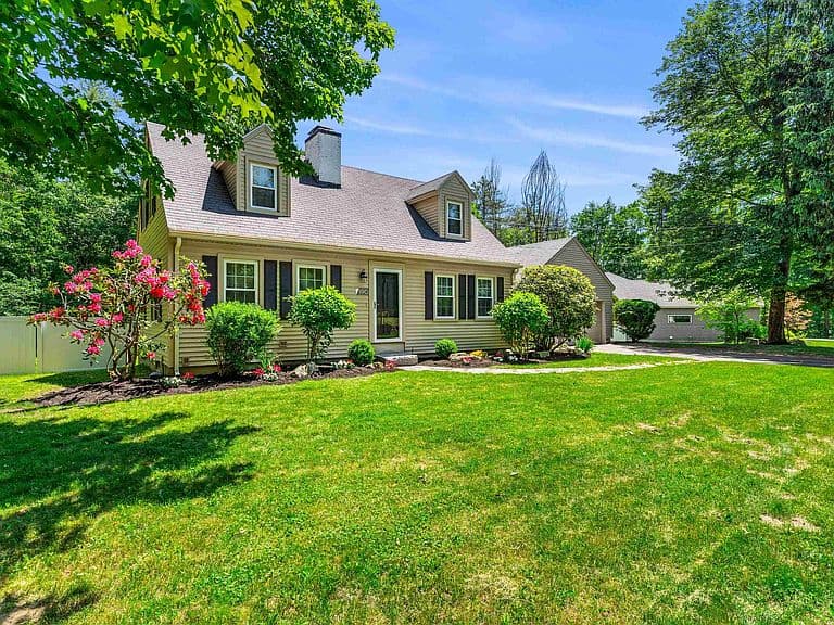 190 Nashua Road photo 2