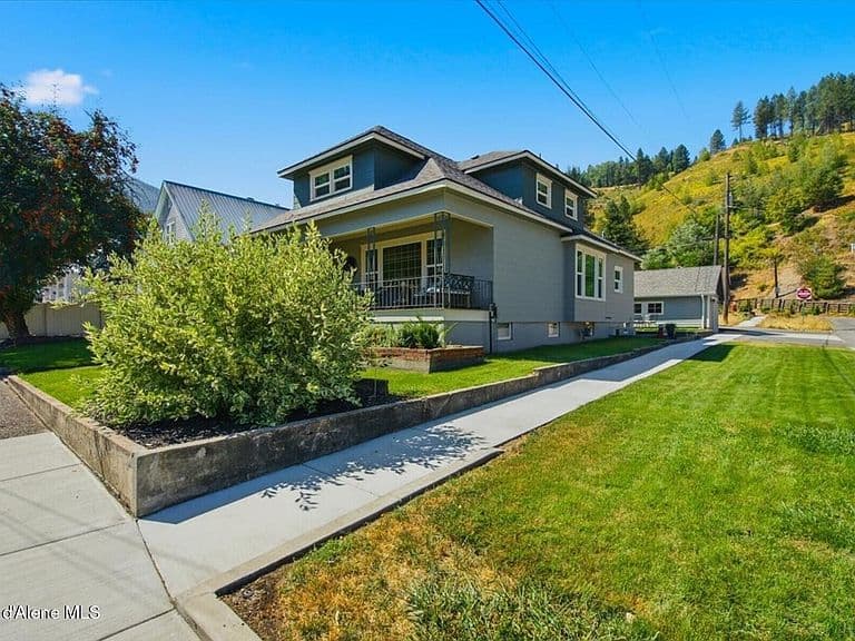 602 2nd St photo 4
