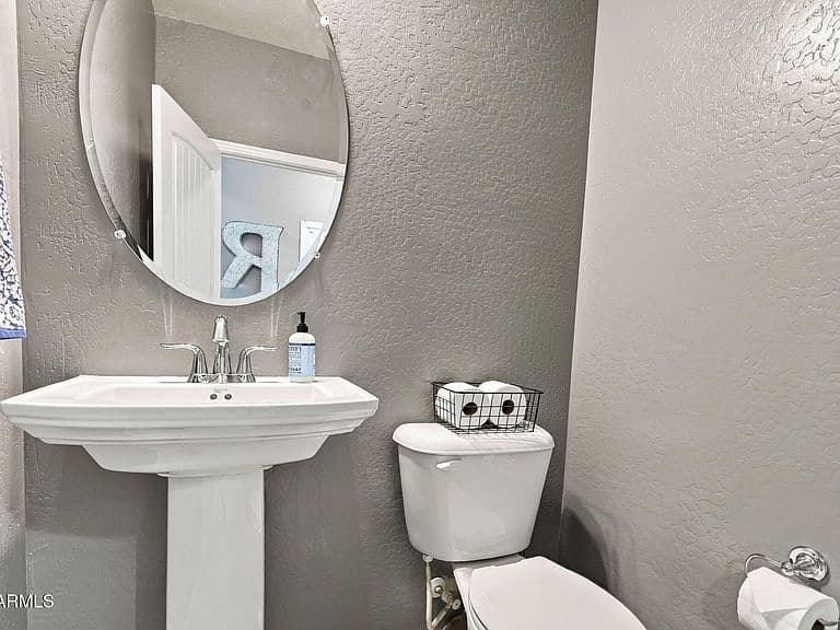 18434 W IDA Lane photo 5