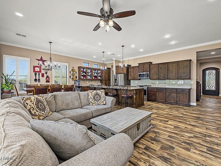9131 E KRAMER Street photo 5