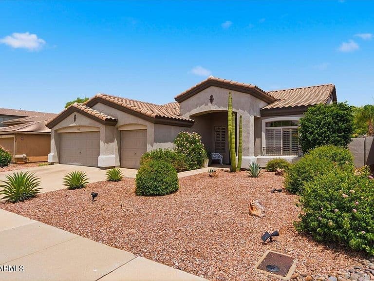 7548 E SANTA CATALINA Drive photo 3